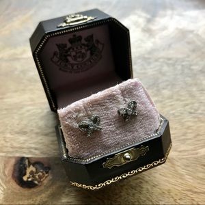 Juicy Couture bow earrings 🎀